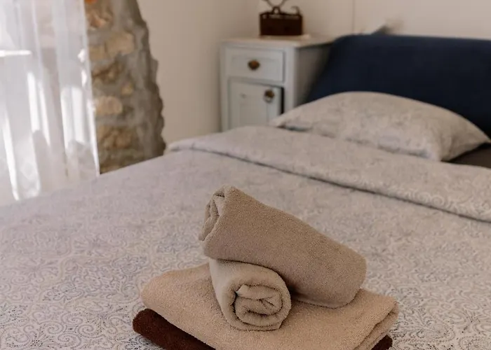 Vikendica Cozy Getaway House Luana *