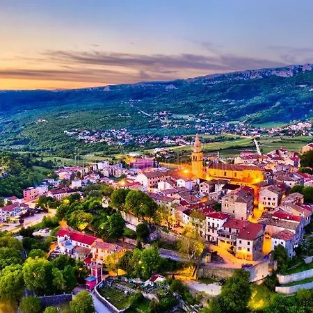 Dom wakacyjny Cozy Getaway House Luana Buzet